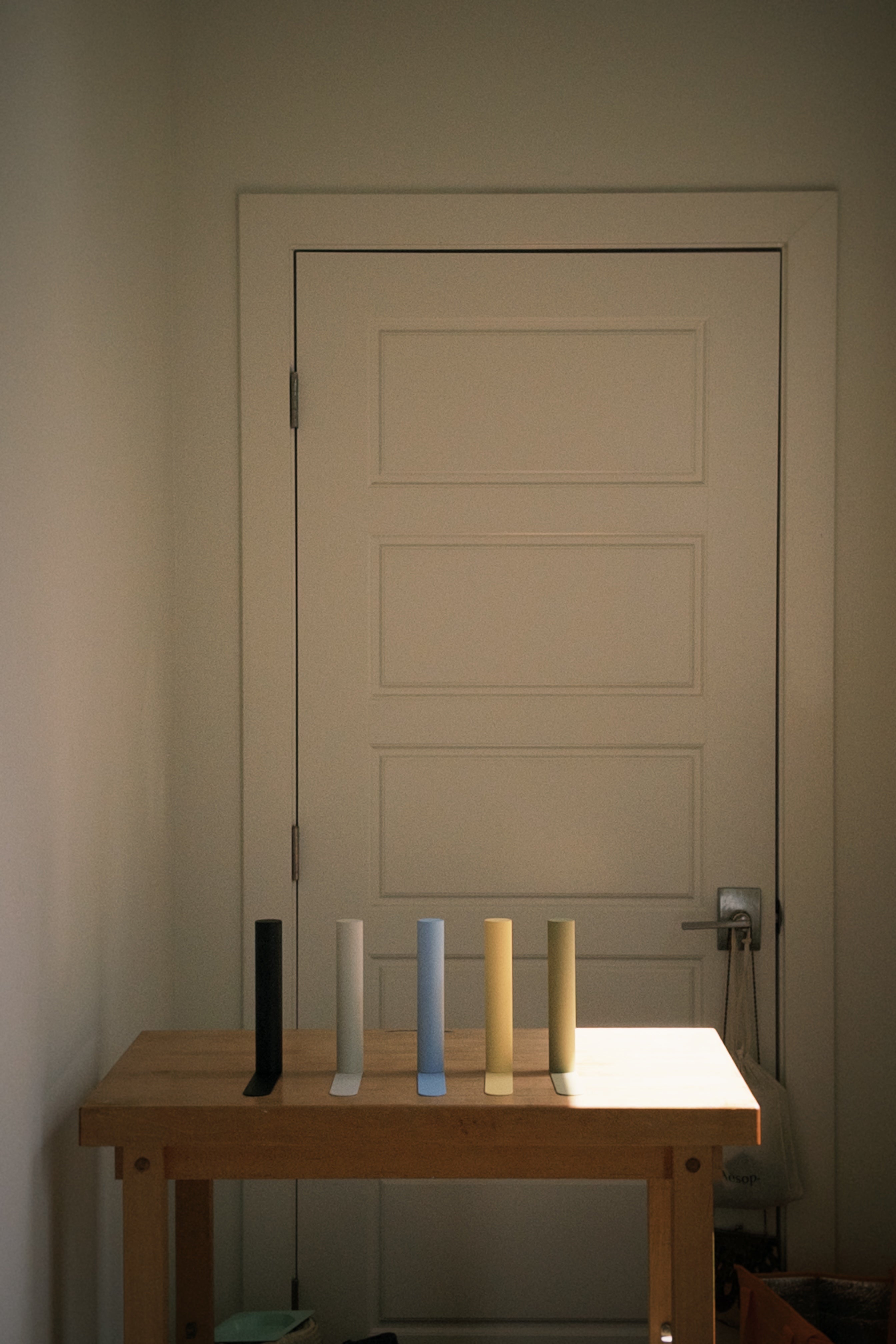 Esaila Slim Bookend