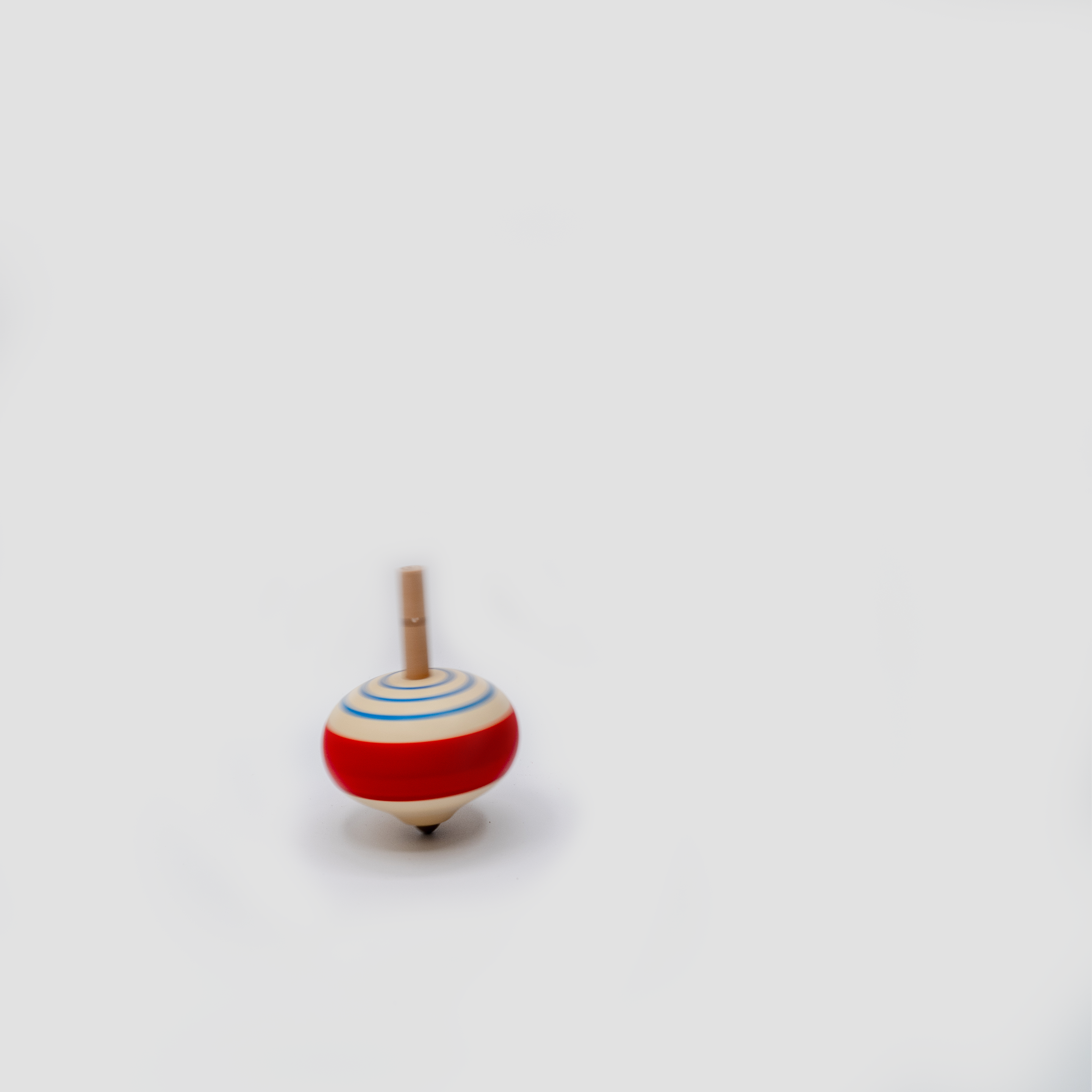 Wooden Spinning Top with Launcher